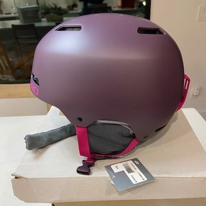 Giro Ledge Helmet ⛷️ Women’s Medium 🎿 Matte Urchin/Pink Street